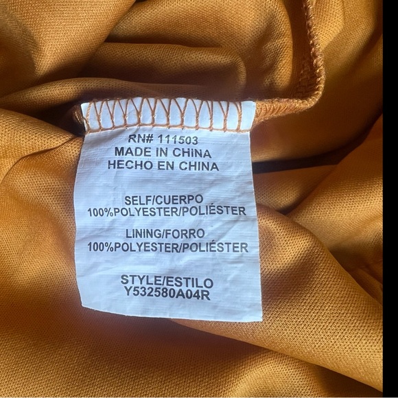 AUW boho off the shoulder cropped wide leg jumpsuit in golden yellow. Size 6 - Picture 13 of 13